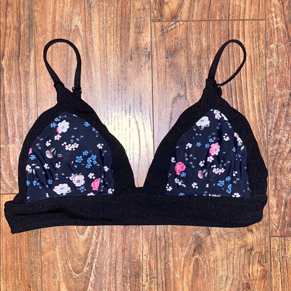 Flowery bathing suit - Picture 2 of 5